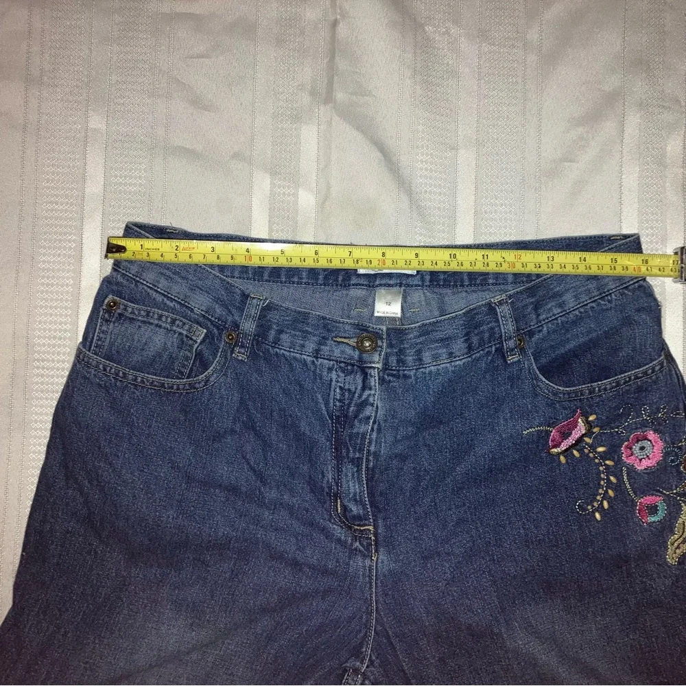 So Cool Christopher & Banks Flower Embroidered Blue Jeans Size 12 Boho - Picture 6 of 8